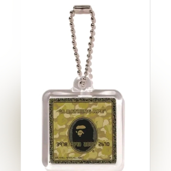 A BATHING APE BAPE AMERICAN EXPRESS CARD GOLD KEYCHAIN NWT - Picture 1 of 3